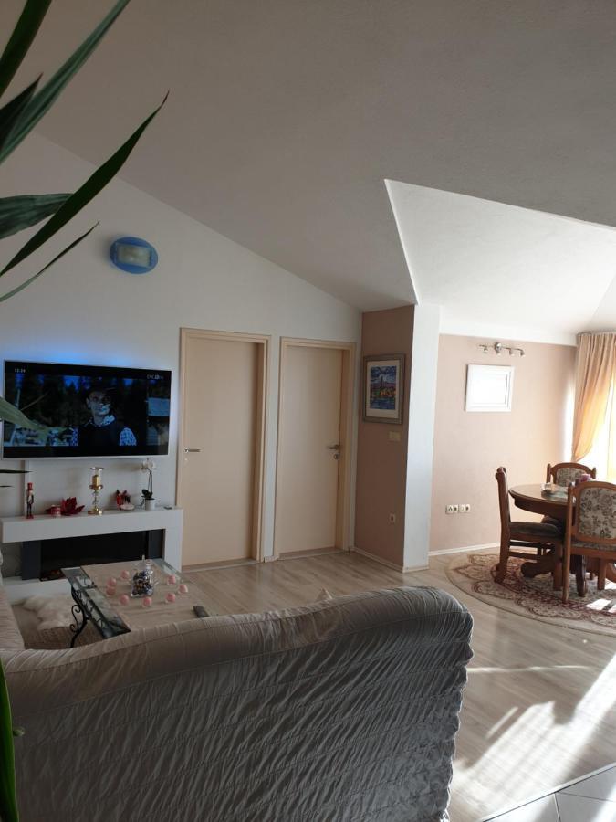 Apartmani Mlikotic Dugi Rat Exterior foto