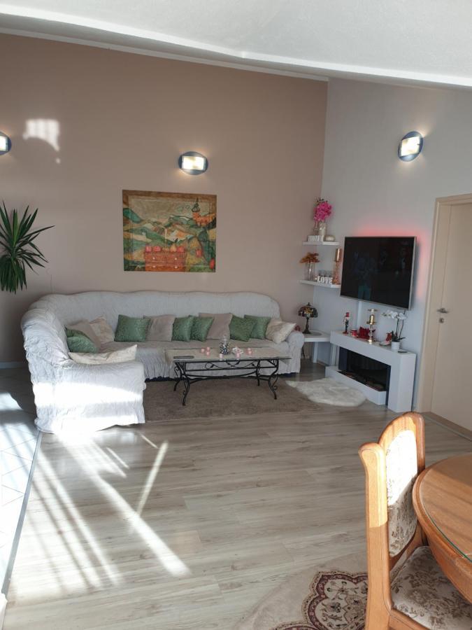 Apartmani Mlikotic Dugi Rat Exterior foto